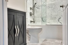 Nazareno-Bathroom-2